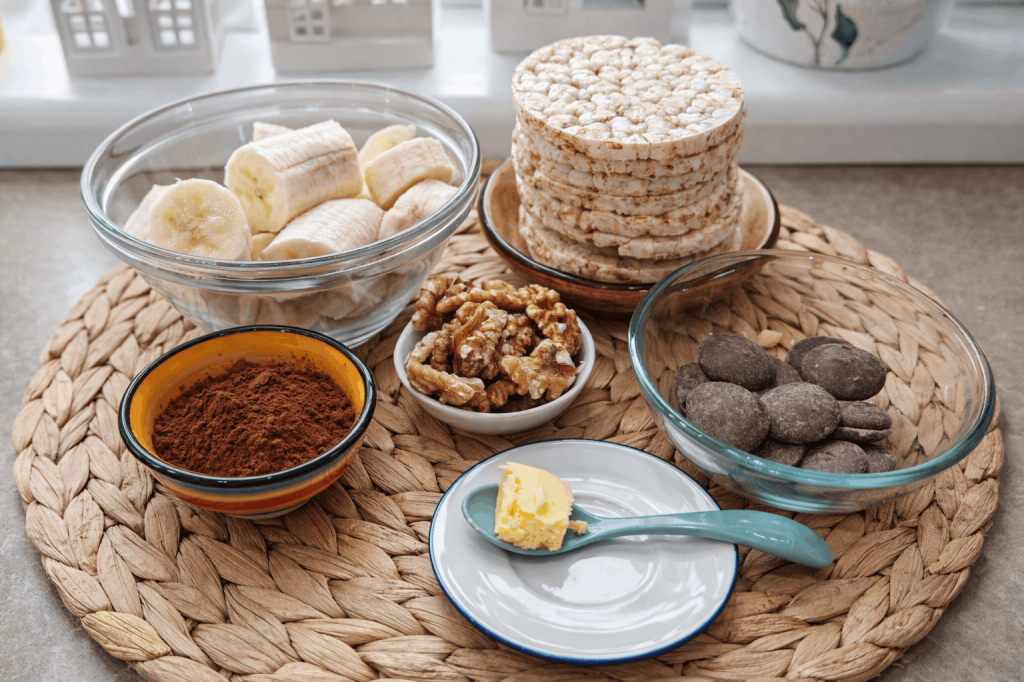 🍫 Шоколадов сладкиш с оризовки и банан (без печене)-Стъпка-8412